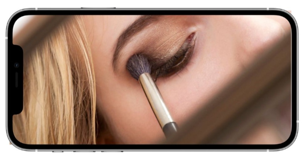 Smoky eyeshadow  look for Makeup